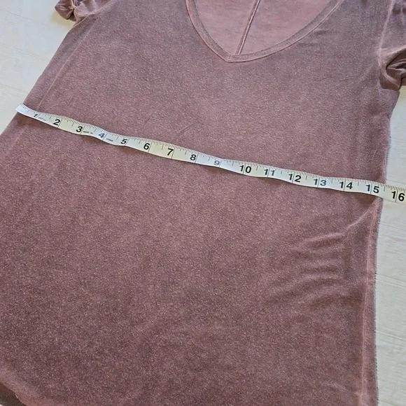 PAIGE "Charlie" V-Neck T-shirt - Picture 6 of 11